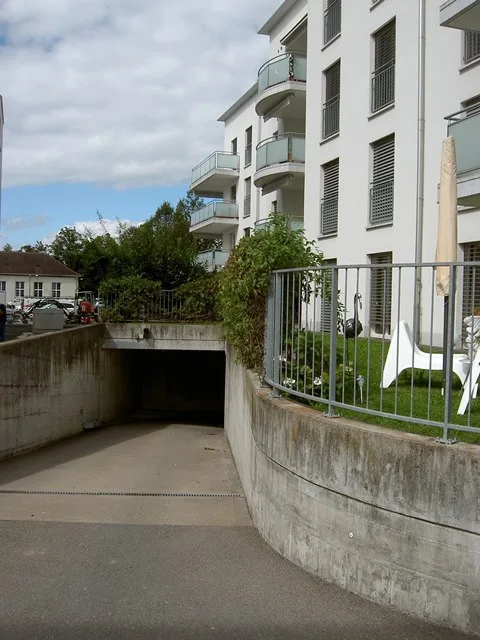 Garagieren Sie Ihr Auto in einem Parklift