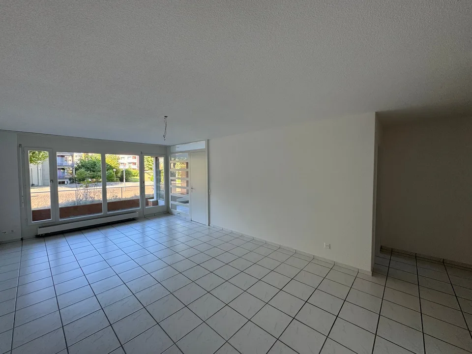Ampio appartamento 3.5 locali con balcone a Olten