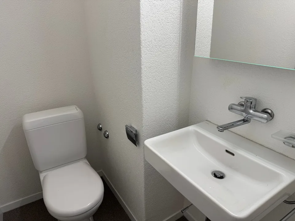 Spacious 3.5-room apartment with balcony in Olten – photo 8 of 10