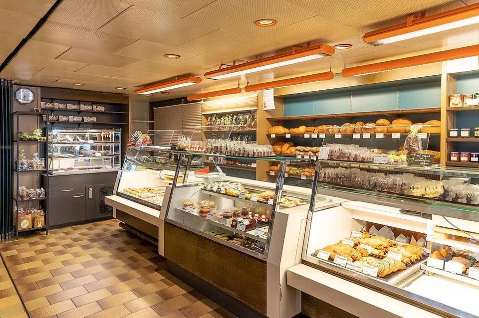 Caffè e negozio nel centro di Thun