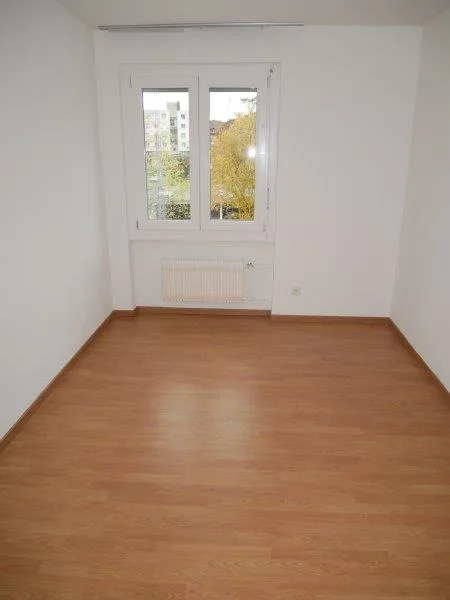 Charmante 4-Zimmer-Wohnung mit Balkon und schöner Aussicht in Herisau