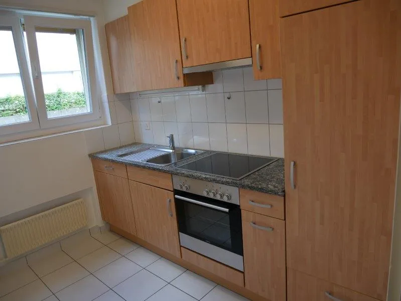 Appartement lumineux 3.5 pièces avec balcon et place de parking à Grenchen