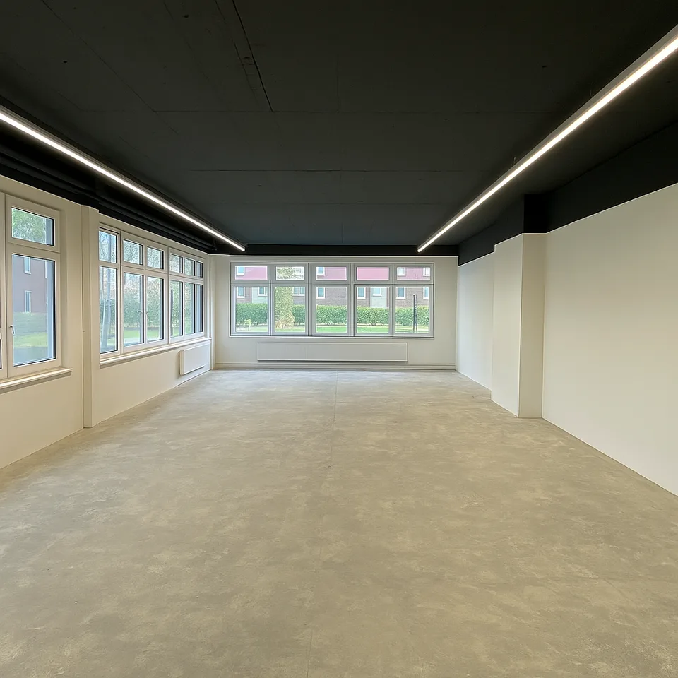 Espace commercial lumineux et flexible de 95 m² à Baden-Dättwil