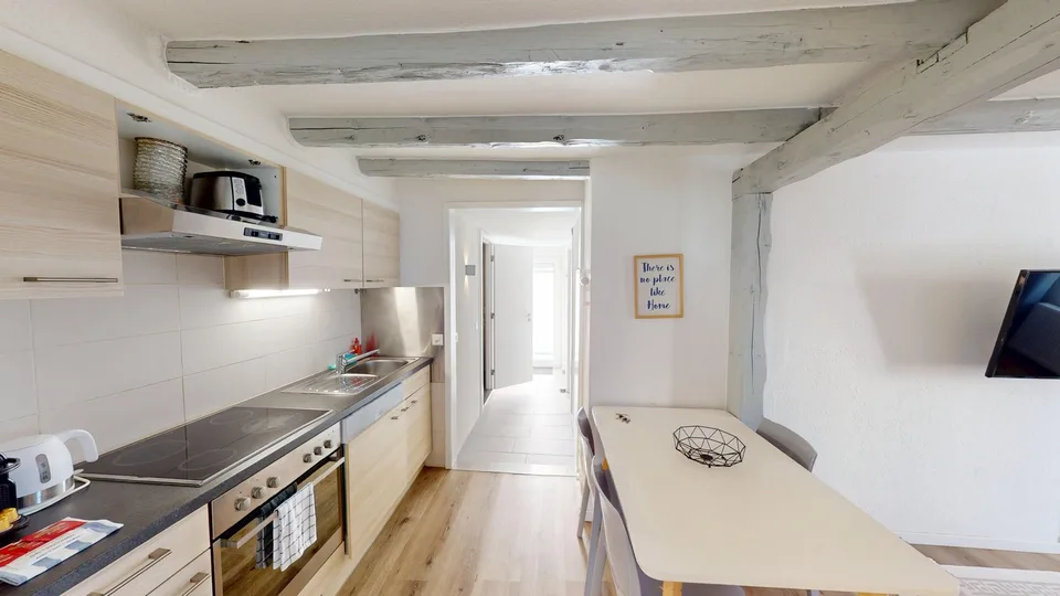 Modern & Spacious 1-Bedroom Apartment - Excellent Location near Union Prilly
