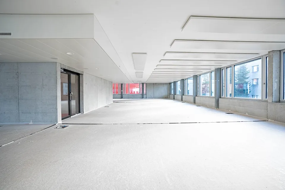 Spazio commerciale e uffici di attrazione in costruzione di alta qualità – foto 6 di 9