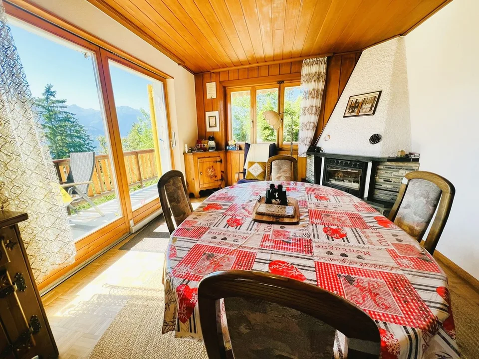 Magnificent Chalet mit 3.5 Zimmern - Geräumig und hell - Sehr ruhige Lage - Magnifique Aussicht
