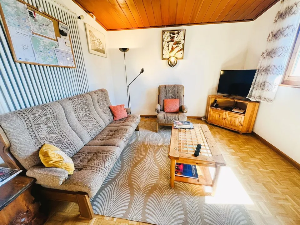 Magnificent Chalet mit 3.5 Zimmern - Geräumig und hell - Sehr ruhige Lage - Magnifique Aussicht