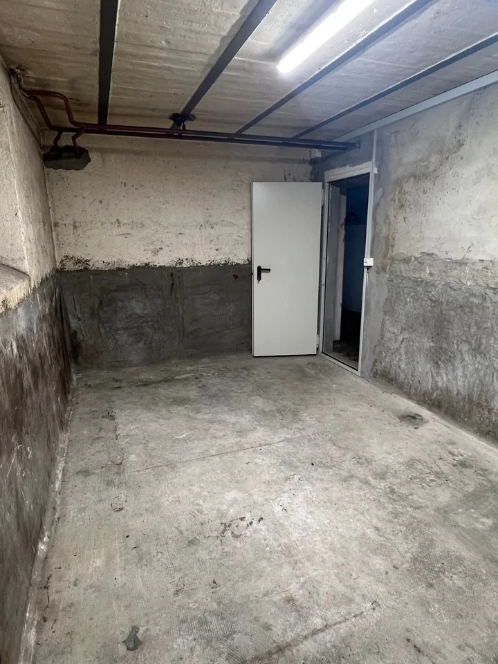 Lokal mit Lagerfläche im Herzen von Neuchâtel