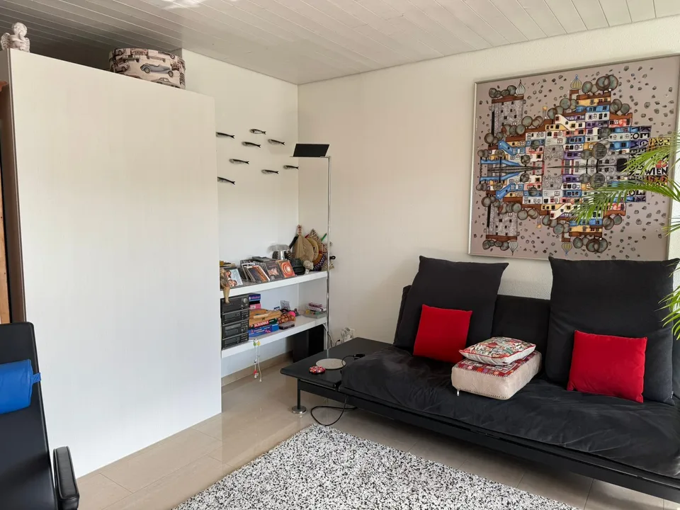 Moderne 3-Zimmer-Dachwohnung mit Balkon in Wettingen