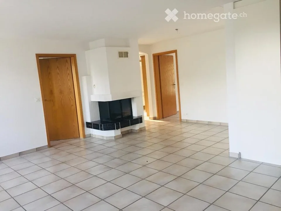 Appartement de 4 1/2 pièces au rez-de-chaussée à louer