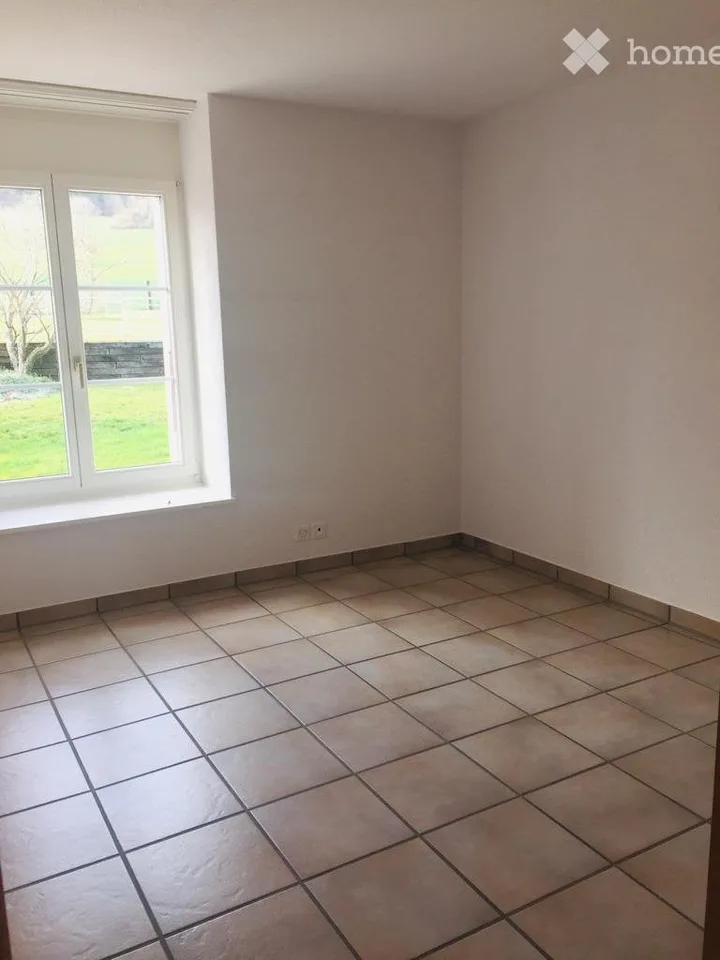 Appartement de 4 1/2 pièces au rez-de-chaussée à louer