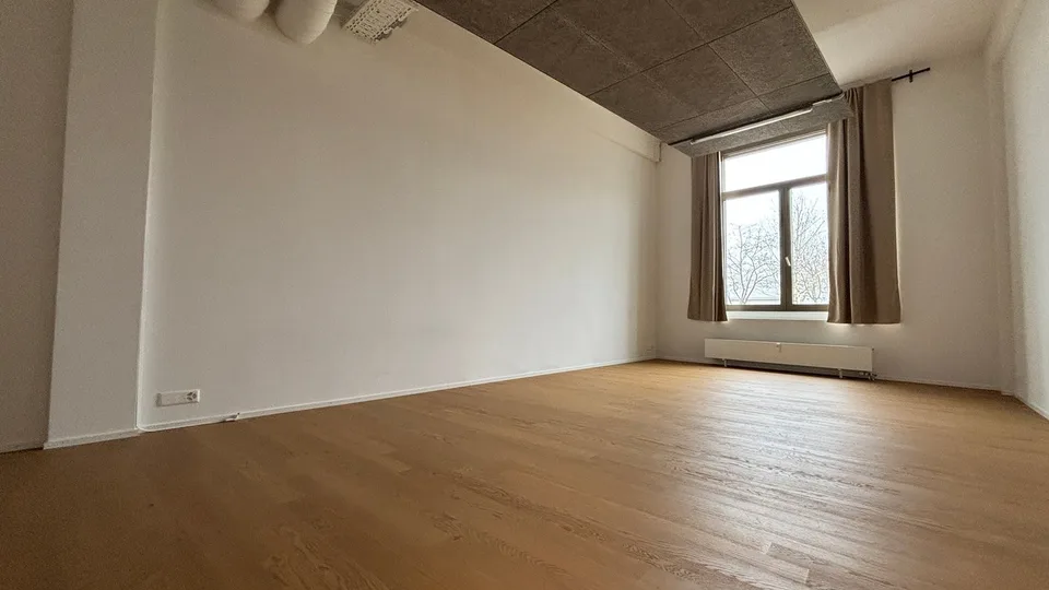 Heller Gewerberaum der keine Wünsche offen lässt!