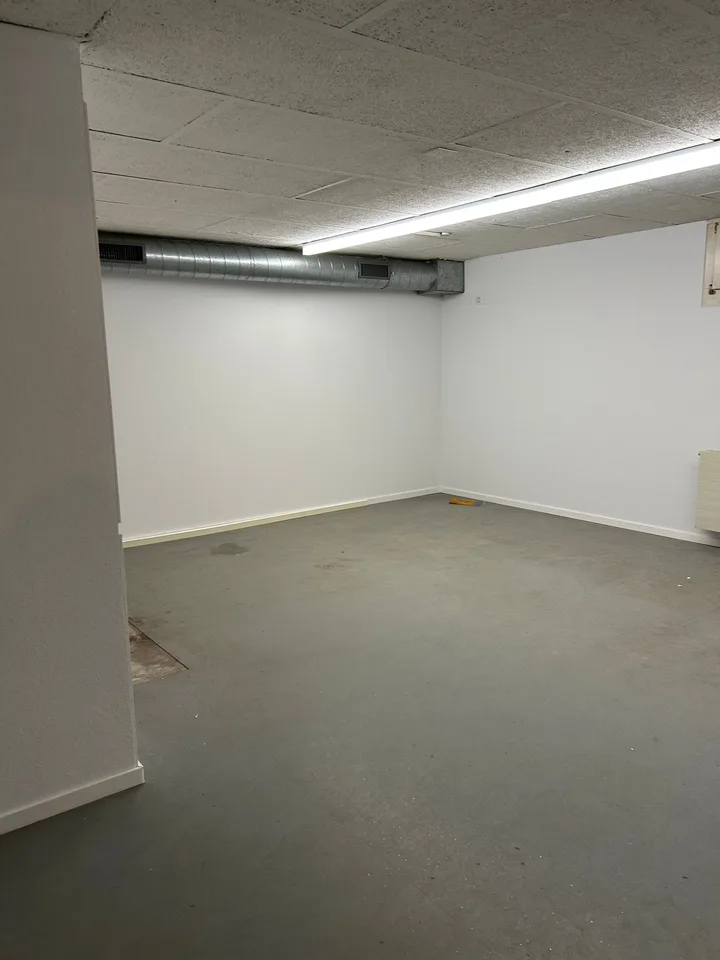 Spazio di stoccaggio e commerciale versatile nel centro di Breitenbach – foto 6 di 11
