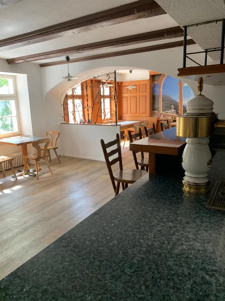 Commerciale/Ufficio/Ristorante - uso polivalente - disponibile immediatamente