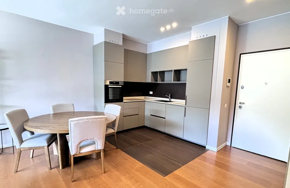 Elegantes 2.5-Zimmer-Apartment mit Seeblick in Bissone