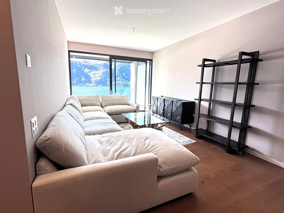 Elegantes 2.5-Zimmer-Apartment mit Seeblick in Bissone