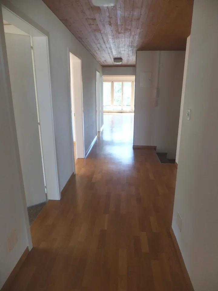Gosszügige Attikawohnung an sehr ruhiger Lage in Kehrsatz
