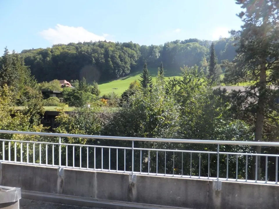 Gosszügige Attikawohnung an sehr ruhiger Lage in Kehrsatz