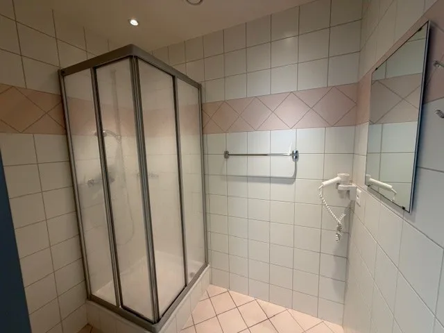 Chemin de la Combeta 5 - Repräsentatives Gebäude für Büros, Handwerk, leichte Industrie – Foto 9 von 12