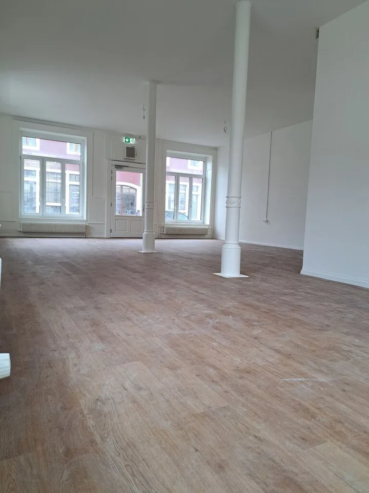 Local commercial rénové 70 m2