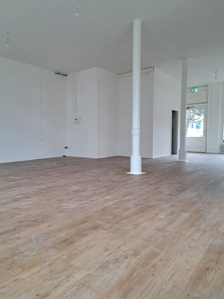 Local commercial rénové 70 m2