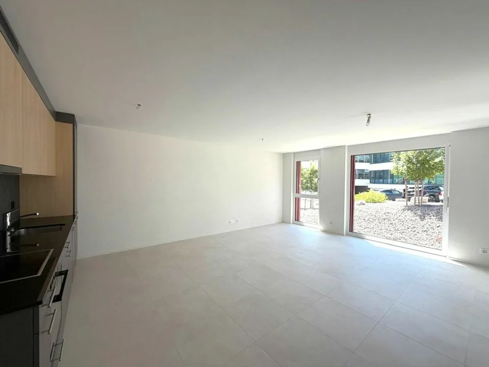 Villeret, wunderschöne 2.5-Zimmer-Wohnung im 1. Stock mit Terrasse und Aufzug