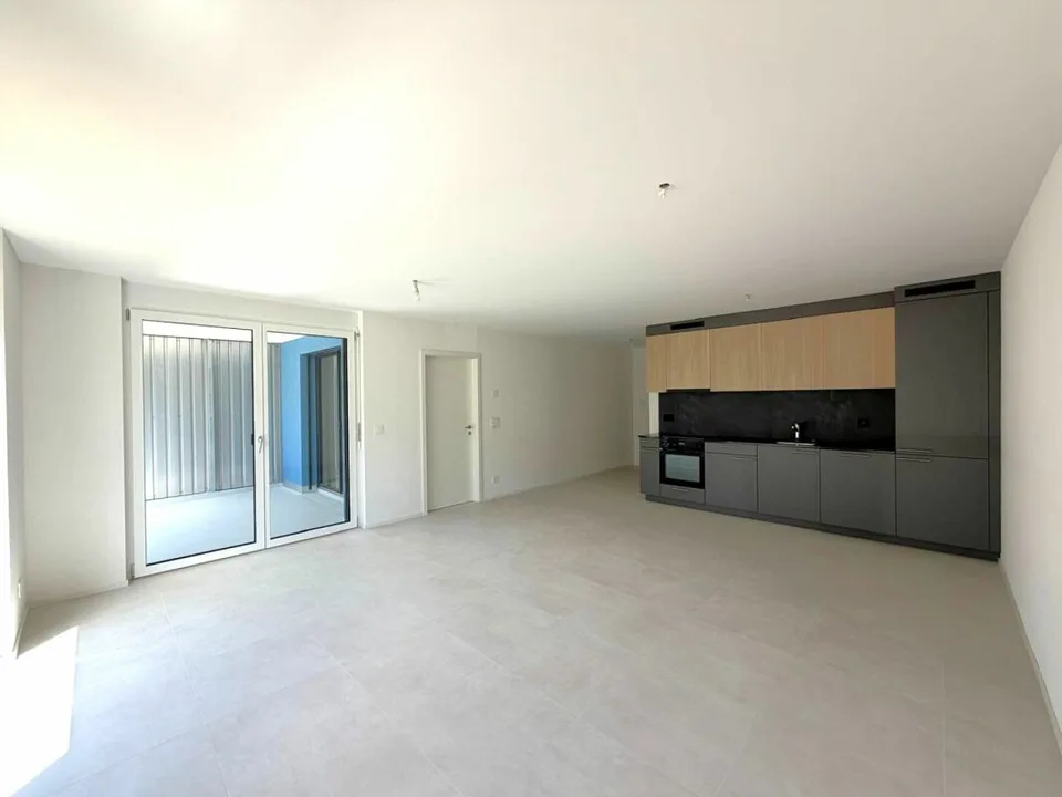 Villeret, wunderschöne 2.5-Zimmer-Wohnung im 1. Stock mit Terrasse und Aufzug