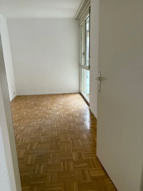 Semi-detached house for rent
