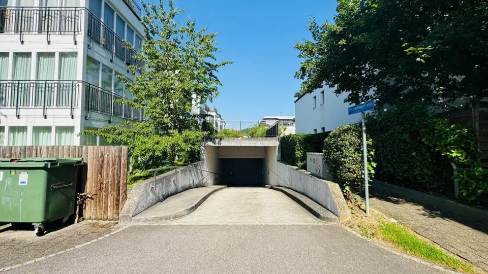 Stationnement sécurisé - place de parking No. 26 à Pratteln à vendre