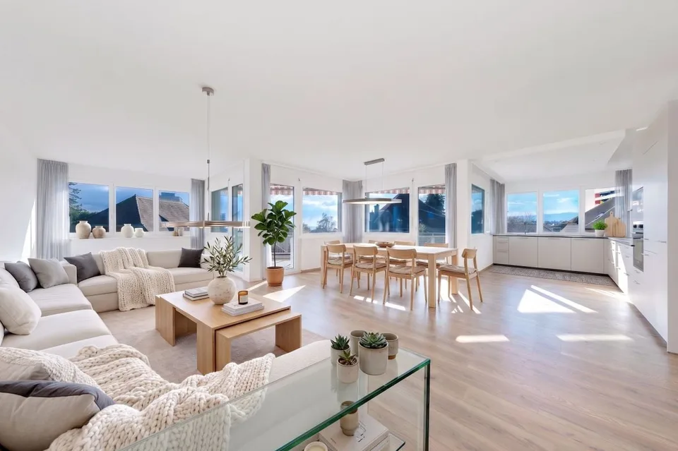 Appartement rénové de 5.5 pièces + studio indépendant