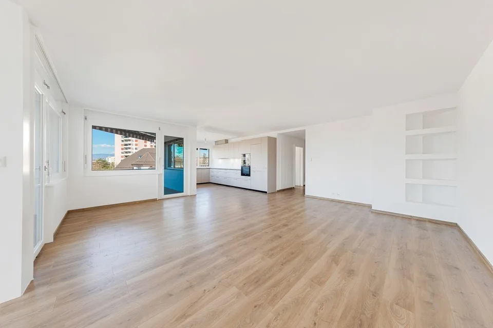 Appartement rénové de 5.5 pièces + studio indépendant