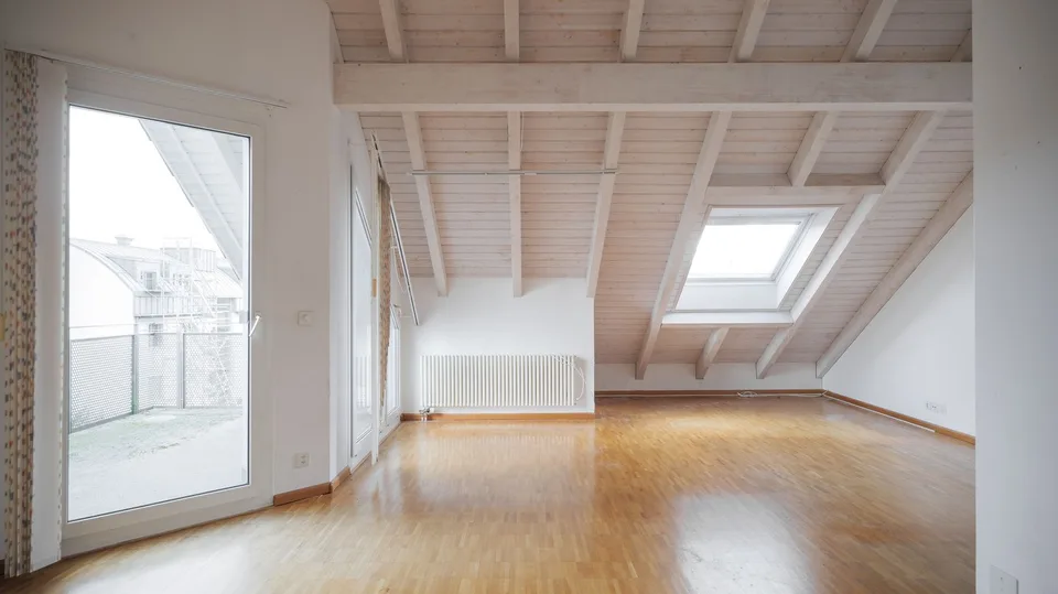 Elegante appartamento di 3,5 locali a Reinach