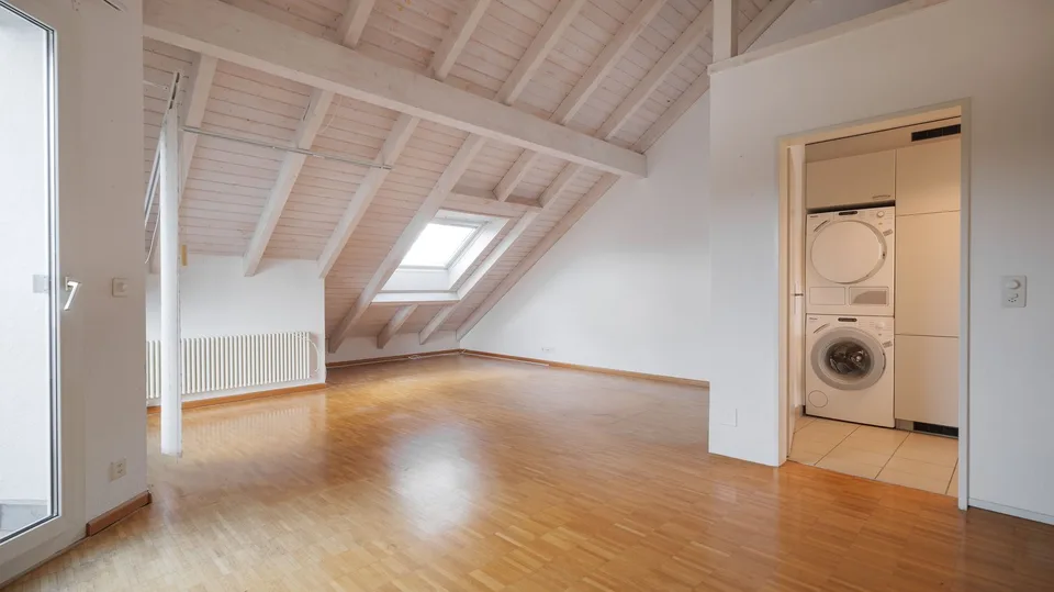 Elegante appartamento di 3,5 locali a Reinach