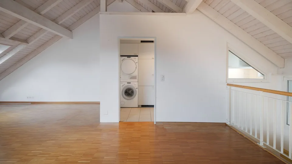 Elegante appartamento di 3,5 locali a Reinach