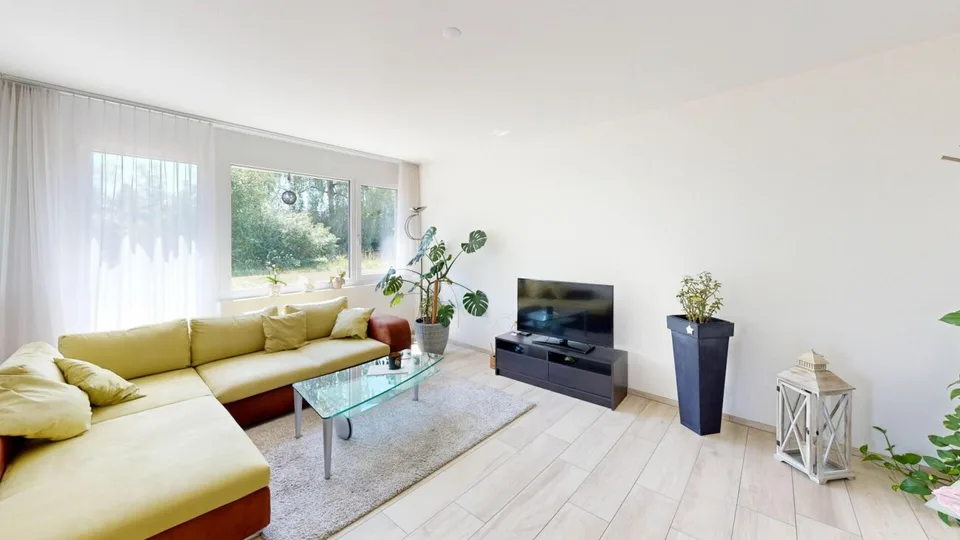 RESERVIERT: 3.5-Zimmer-Gartenwohnung mit exklusivem 245 m² Garten und gedeckter Terrasse – Foto 6 von 23