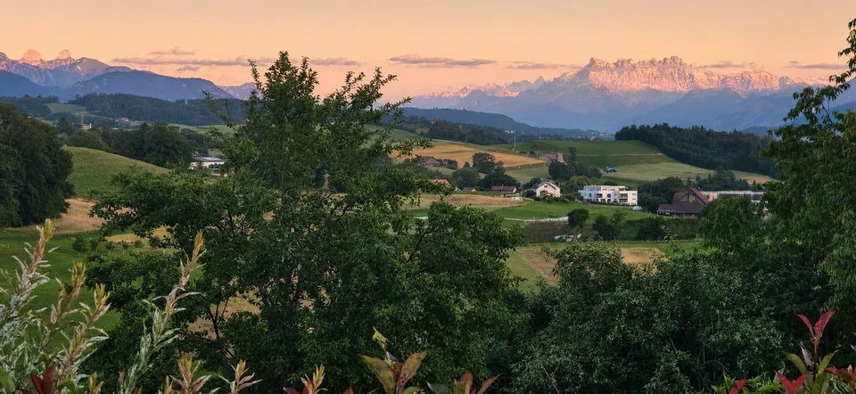 Villa familiale de 7,5 pièces avec studio indépendant de 1,5 pièce, vu