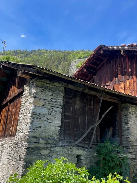 Maison de village à rénover avec deux granges, *SMJ Habitat* – photo 11 sur 12