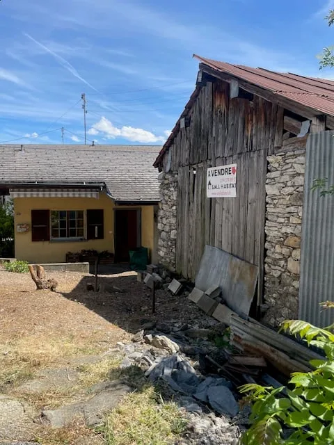 Maison de village à rénover avec deux granges, *SMJ Habitat* – photo 12 sur 12