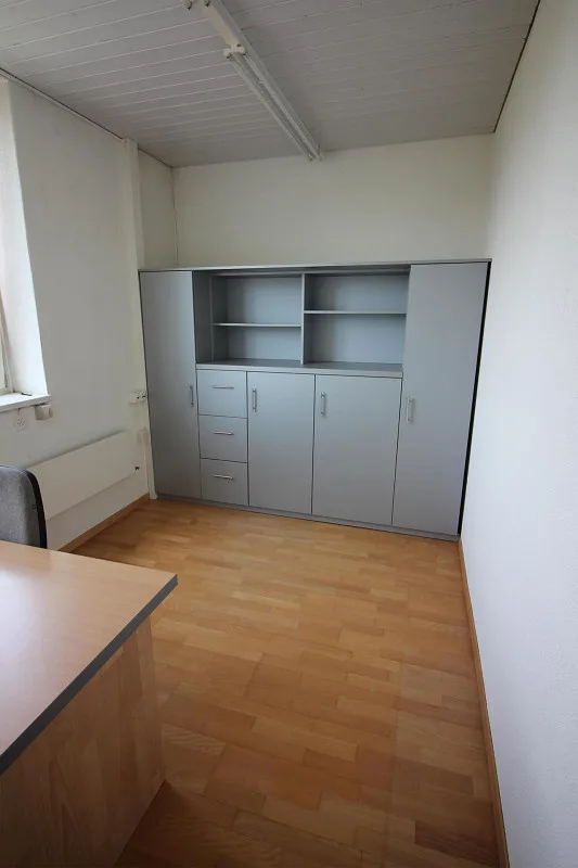 Freistehende Gewerbeliegenschaft im Industriegebiet und Baurecht – Foto 12 von 17
