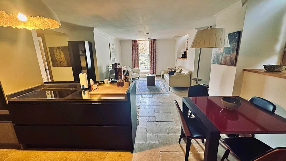 Schönes Apartment mit 2,5 Zimmern in 5-Sterne-Residenz