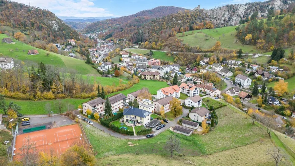 Sonniges Bauland mit bewilligten MFH Projekten - Waldenburg BL