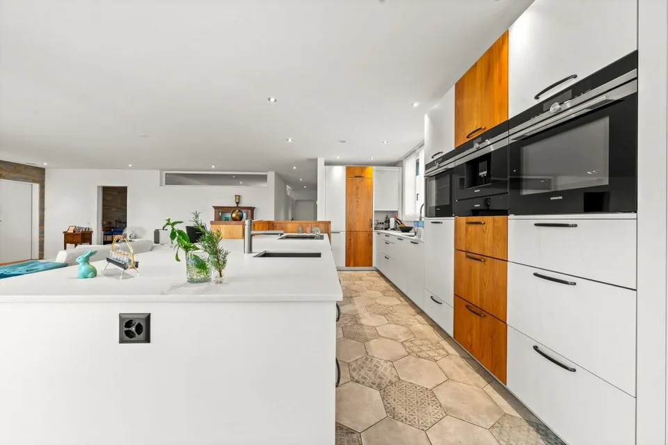 Exklusive 4.5-Zimmer-Terrassenwohnung - Modernes Wohnen auf höchstem Niveau