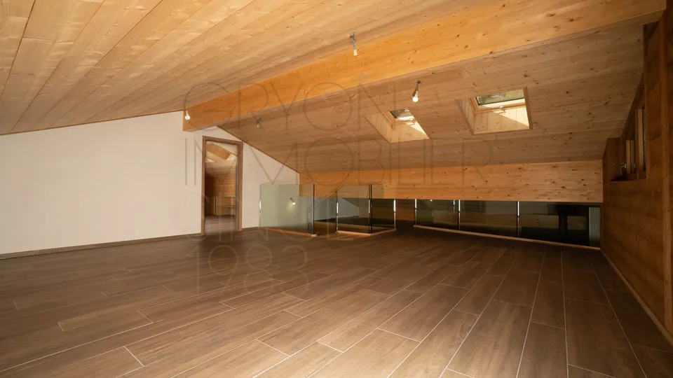 Elegante duplex alpino, 140 m² abitabili + garage, vicino a Barboleuse – foto 6 di 13