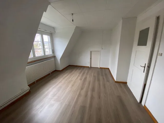 Casa padronale con un alloggio e un locale commerciale – foto 11 di 12