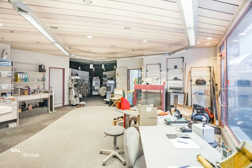 Attraente proprietà al piano terra e nel seminterrato in una posizione centrale di prima classe a Visp