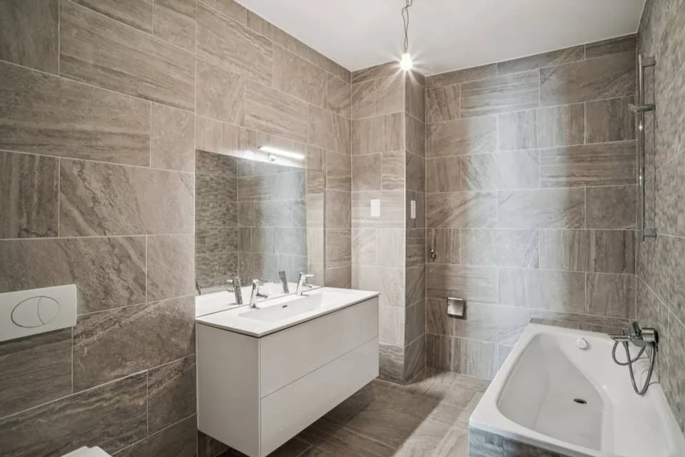 Duplex von 4.5 Zimmern mit Charakter in kleiner WEG – Foto 11 von 11