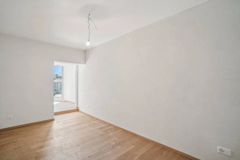 Duplex von 4.5 Zimmern mit Charakter in kleiner WEG