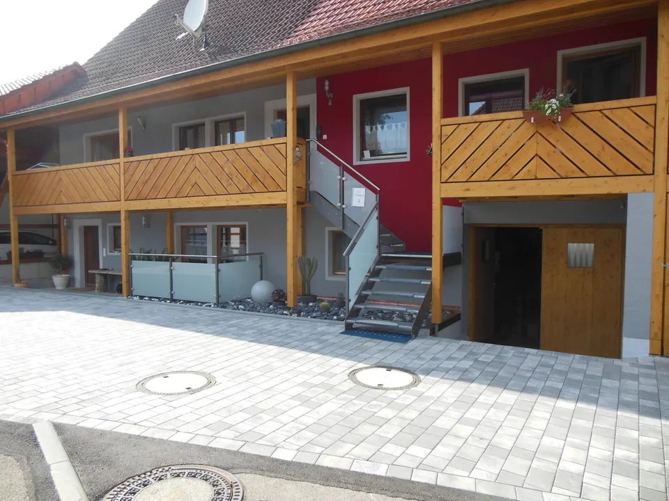 Dangstetten - Casa bifamiliare ristrutturata