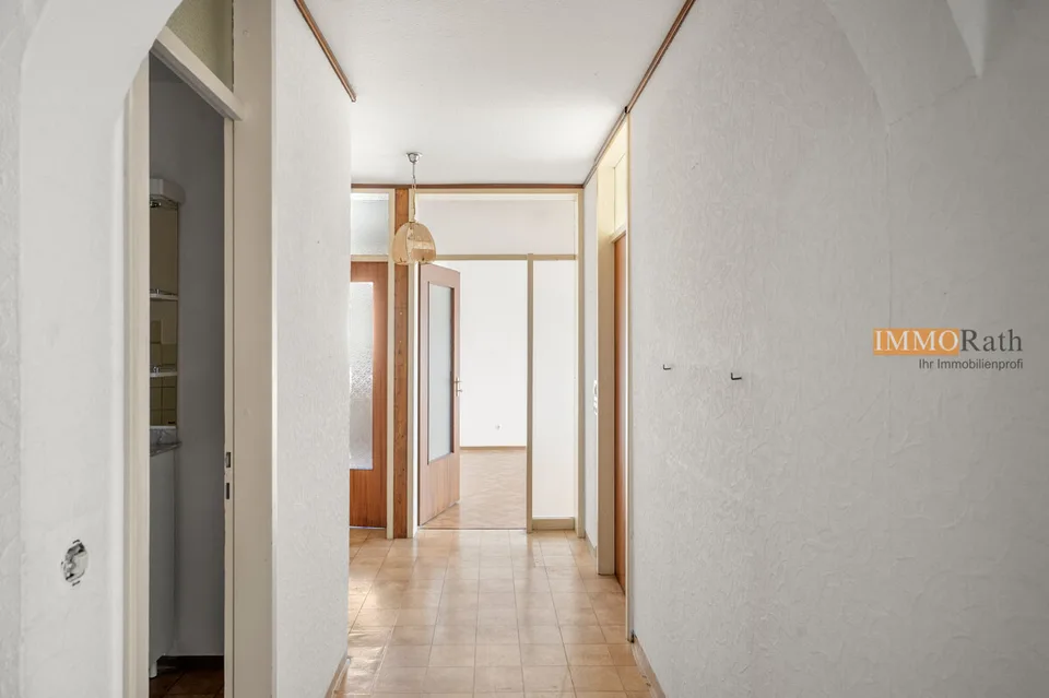 IMMORath.de - Zentrale 3-Zimmer-Wohnung mit großem Balkon – Foto 7 von 13