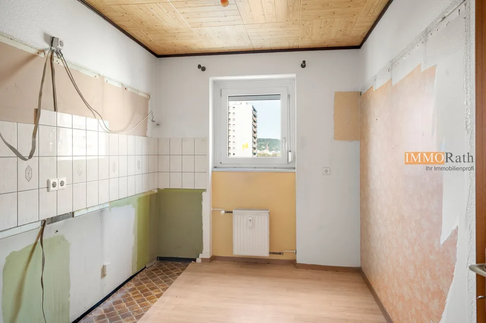 IMMORath.de - Zentrale 3-Zimmer-Wohnung mit großem Balkon
